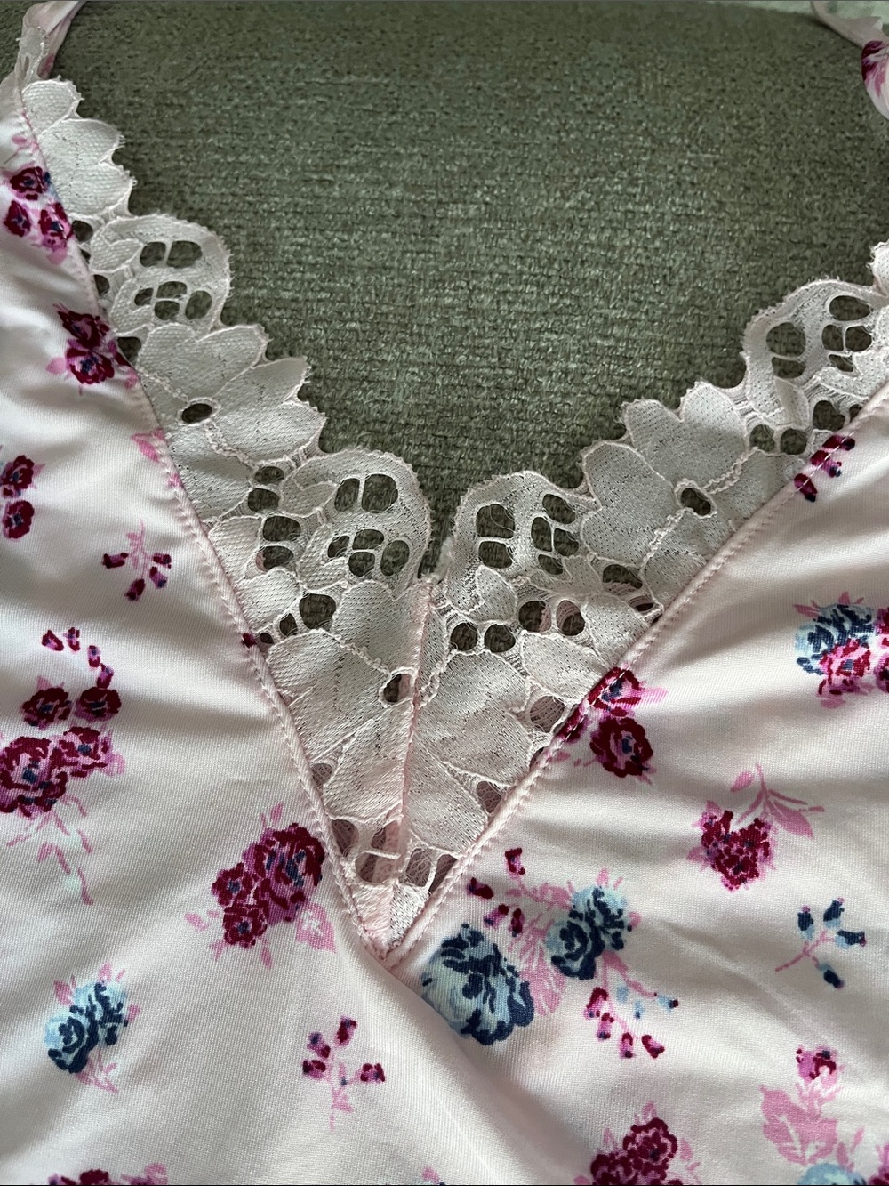 Jessica Simpson Pajama Set - Picture 4 of 11